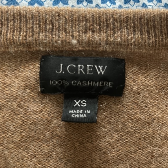J Crew Mens Camel color 100% cashmere sweater XS - Picture 2 of 2
